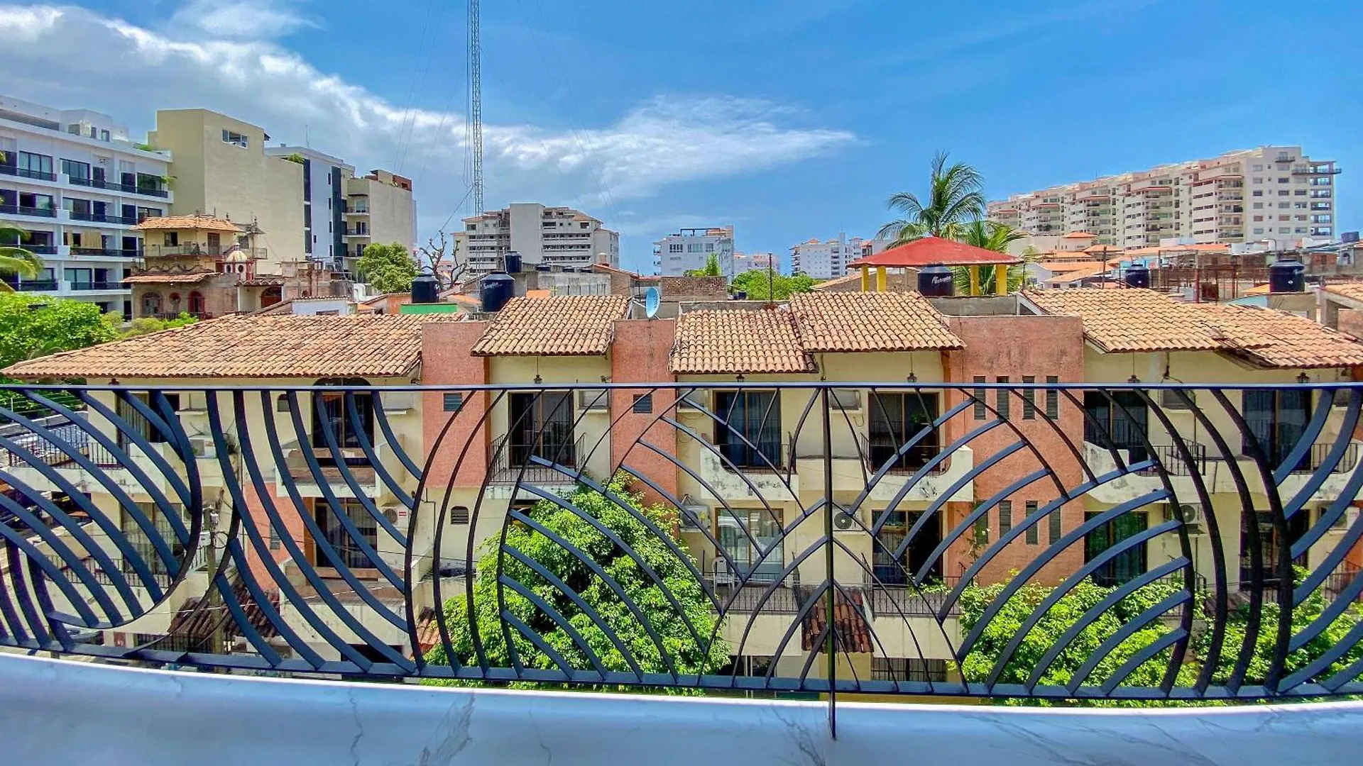 度假居 巴亞爾塔港New Large Balcony, Hot Tub, Gym别墅