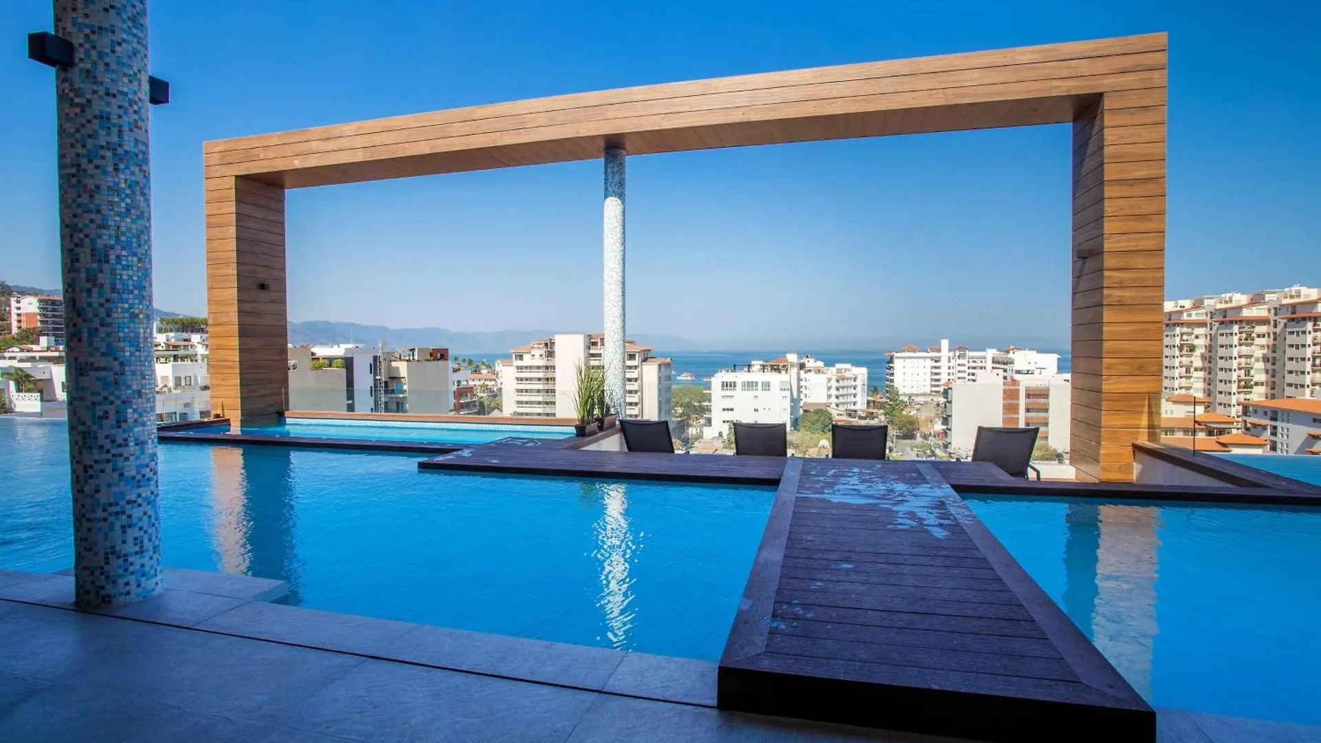 巴亞爾塔港New Large Balcony, Hot Tub, Gym别墅 巴亞爾塔港